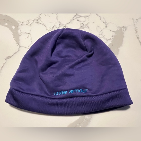 Under Armour Woman’s Double Lined Purple Beanie - Picture 2 of 3